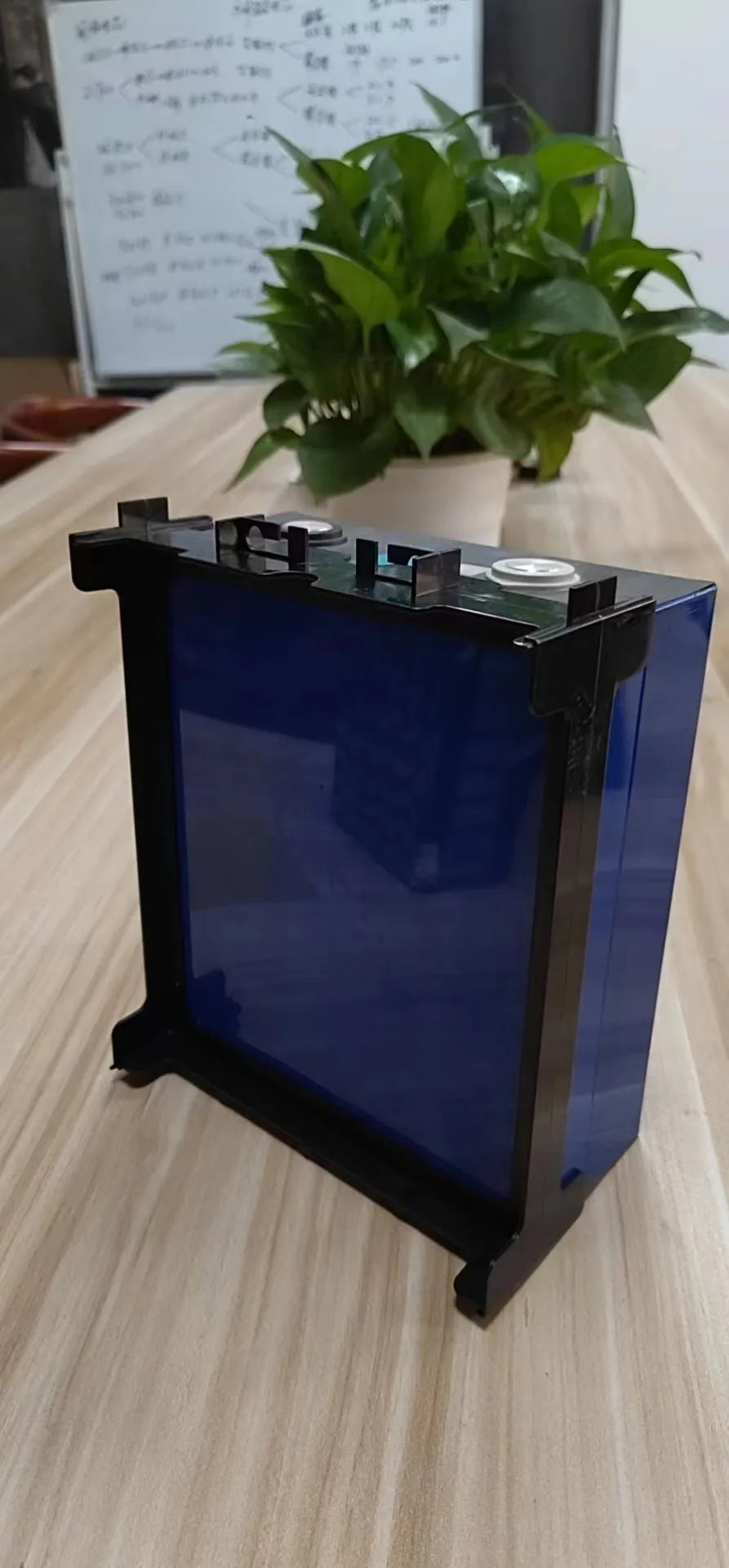 Plastic Holder for 4x Prismatic LFP Cells
