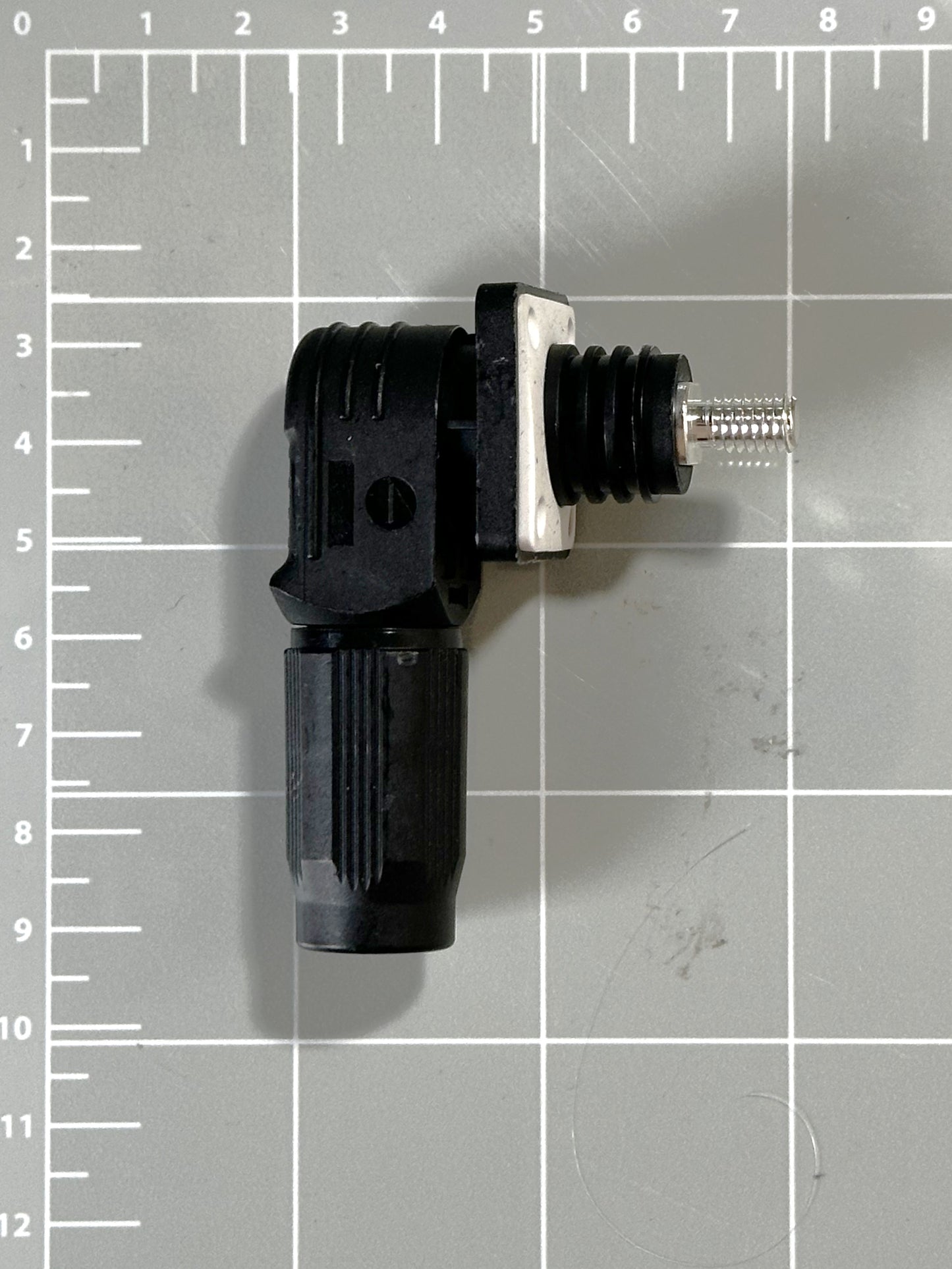 battey-connector-120-black